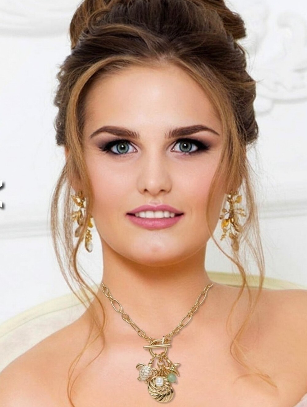 💛▪️Camila Coelho▪️ Gold Chain Necklace Freshwater Pearl & Semi Precious Stones